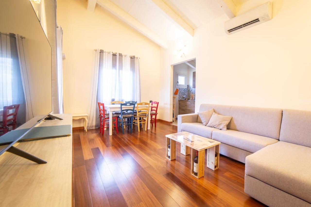 Residence Villa Il Casale - Appartamenti Wellness E Piscina Riscaldata Tovo San Giacomo Eksteriør bilde