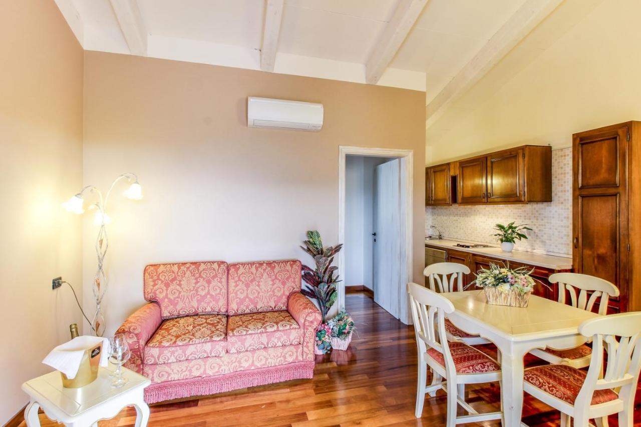 Residence Villa Il Casale - Appartamenti Wellness E Piscina Riscaldata Tovo San Giacomo Eksteriør bilde