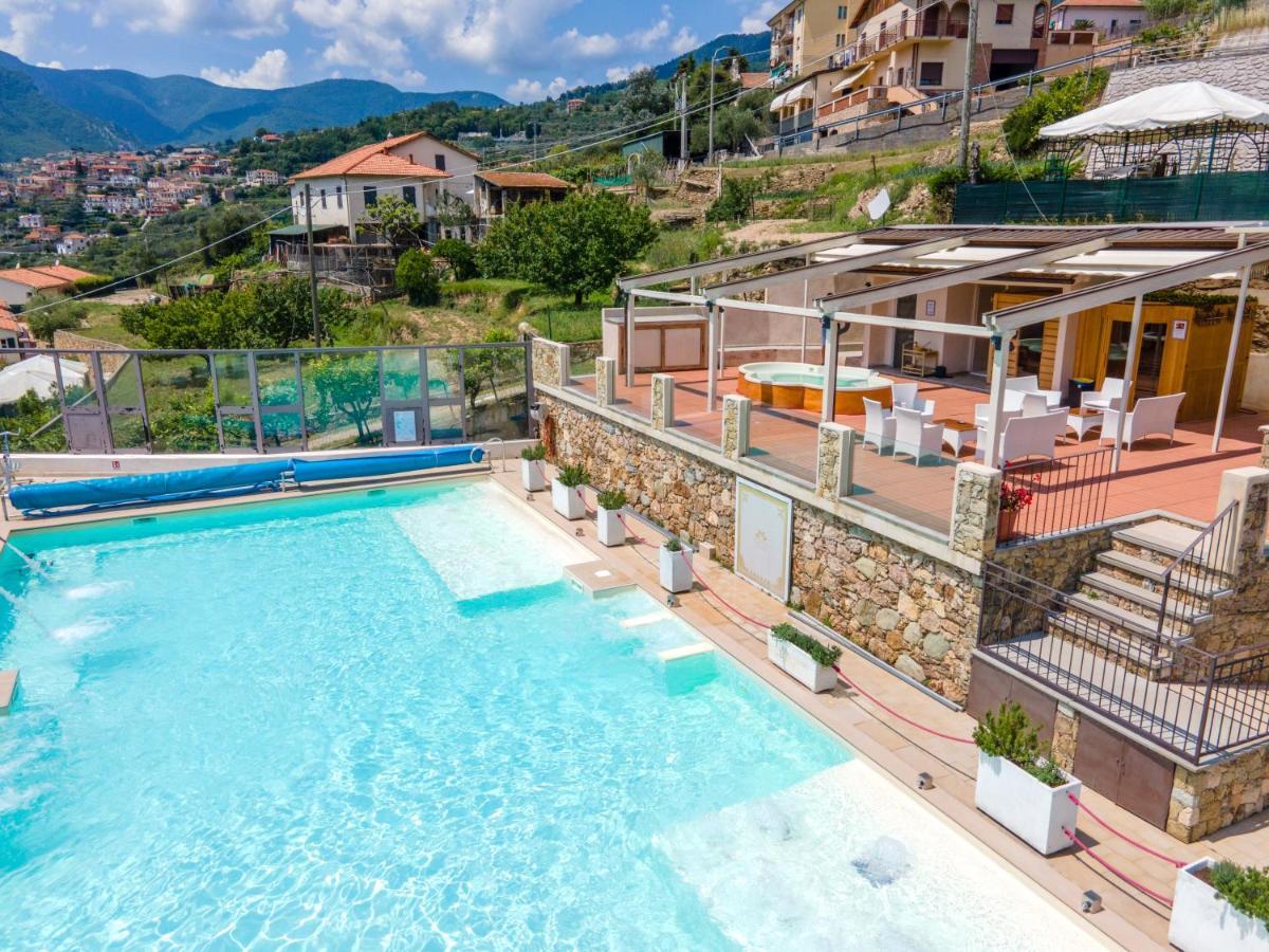 Residence Villa Il Casale - Appartamenti Wellness E Piscina Riscaldata Tovo San Giacomo Eksteriør bilde