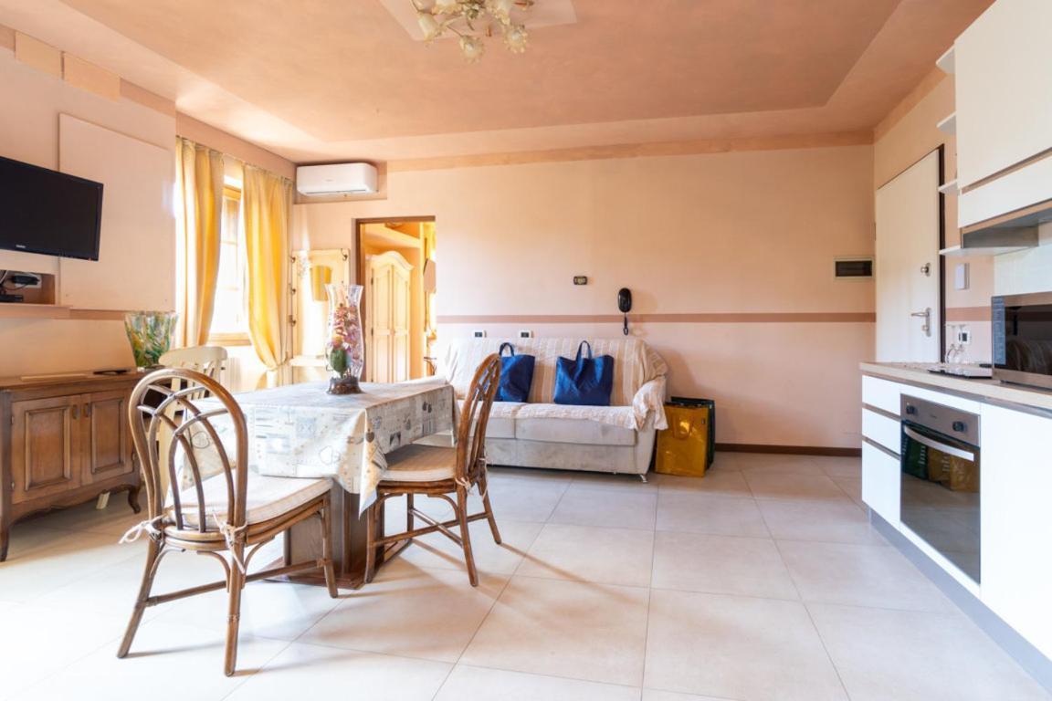 Residence Villa Il Casale - Appartamenti Wellness E Piscina Riscaldata Tovo San Giacomo Eksteriør bilde