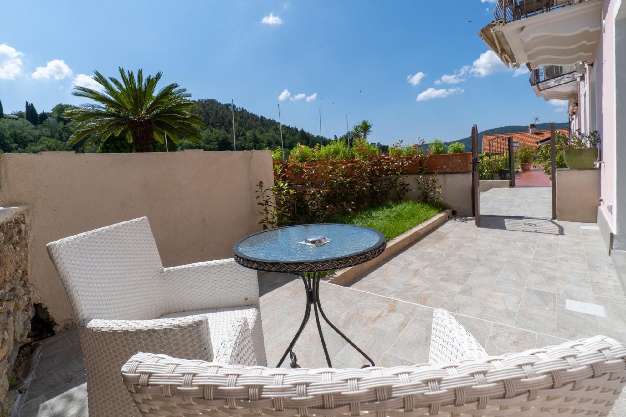Residence Villa Il Casale - Appartamenti Wellness E Piscina Riscaldata Tovo San Giacomo Eksteriør bilde