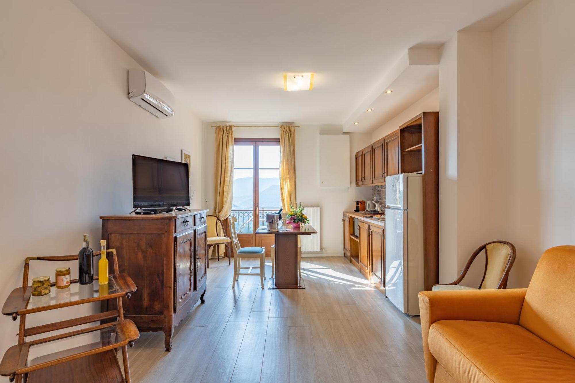 Residence Villa Il Casale - Appartamenti Wellness E Piscina Riscaldata Tovo San Giacomo Eksteriør bilde