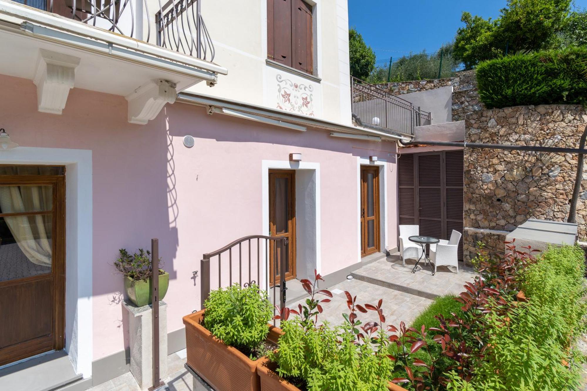 Residence Villa Il Casale - Appartamenti Wellness E Piscina Riscaldata Tovo San Giacomo Eksteriør bilde